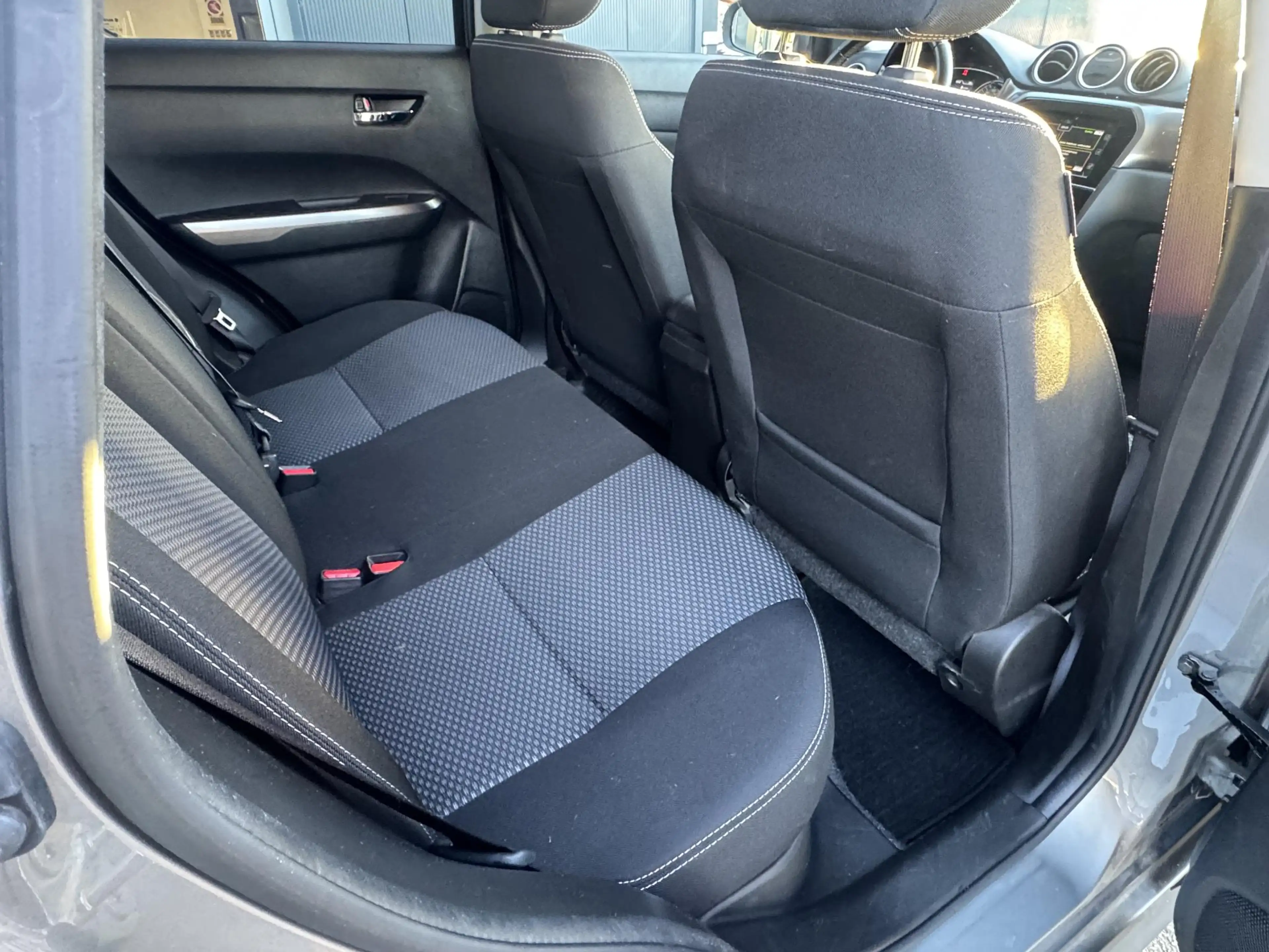 Suzuki Vitara 1.4 Boosterjet Select Smart Hybrid - Apple Carplay — photo 14