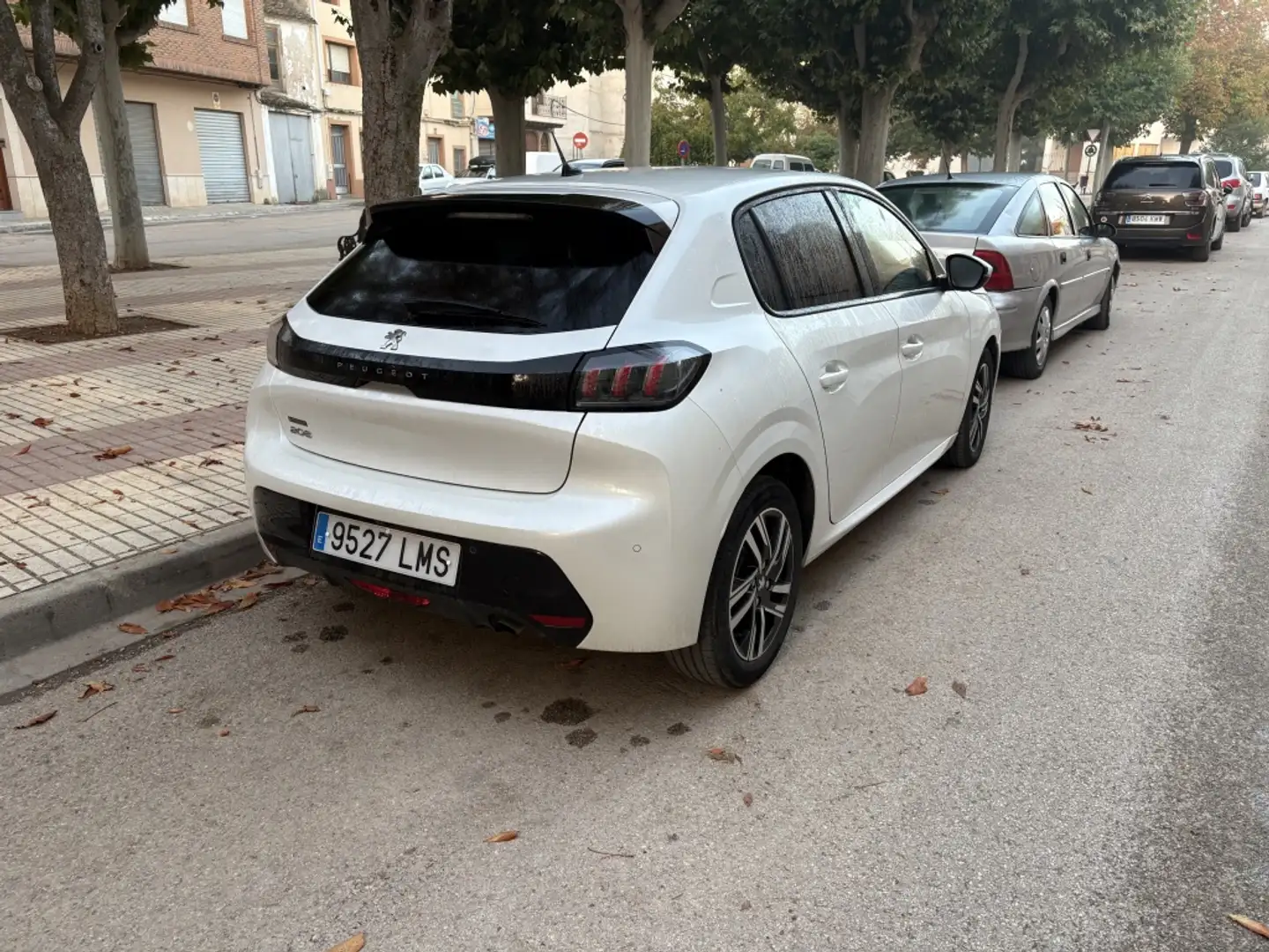 Peugeot 208 1.2 Puretech S&S Allure 100 Blanco - 2