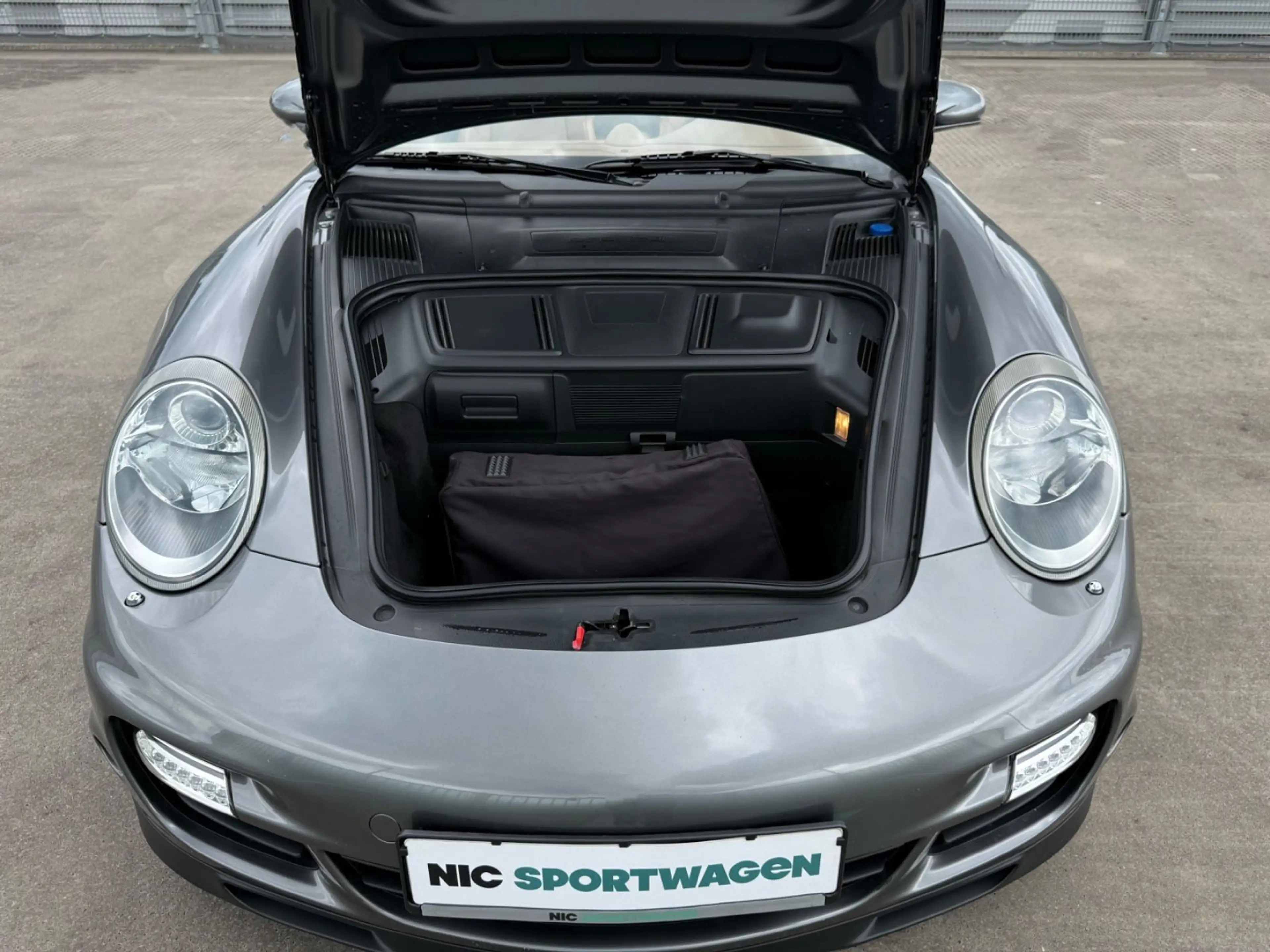 Porsche 997 911 Turbo Cabrio SCHALTER, MEZGER-MOTOR — photo 15