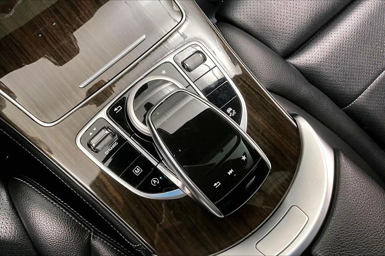 Mercedes-Benz GLC fotografie Mercedes-Benz GLC