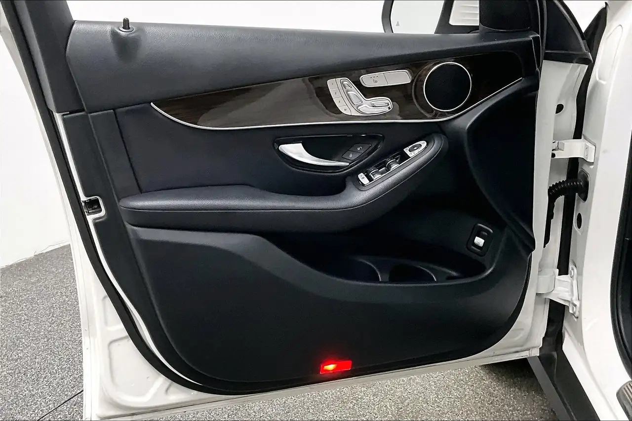 Mercedes-Benz GLC fotografie Mercedes-Benz GLC