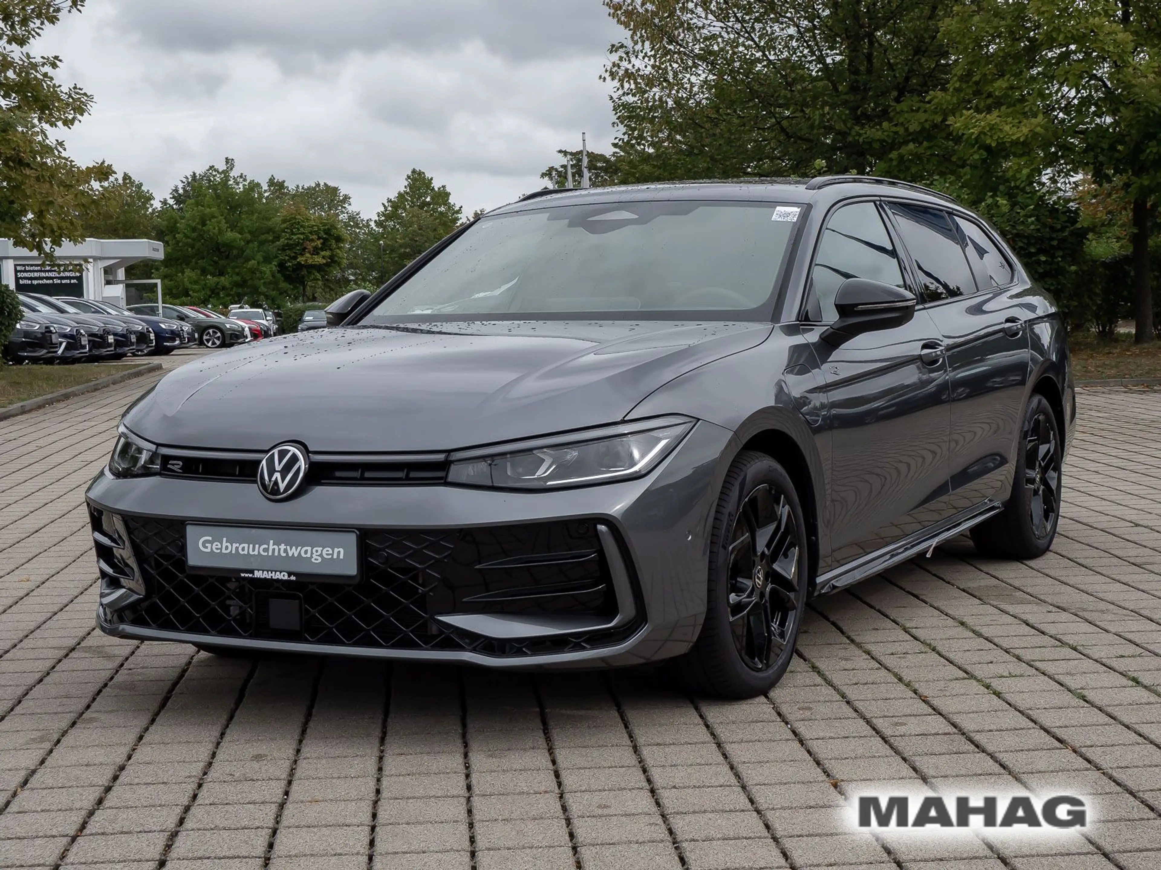 Volkswagen Passat Variant R-Line 1.5 TSI eHybrid IQ.Light I — photo 4