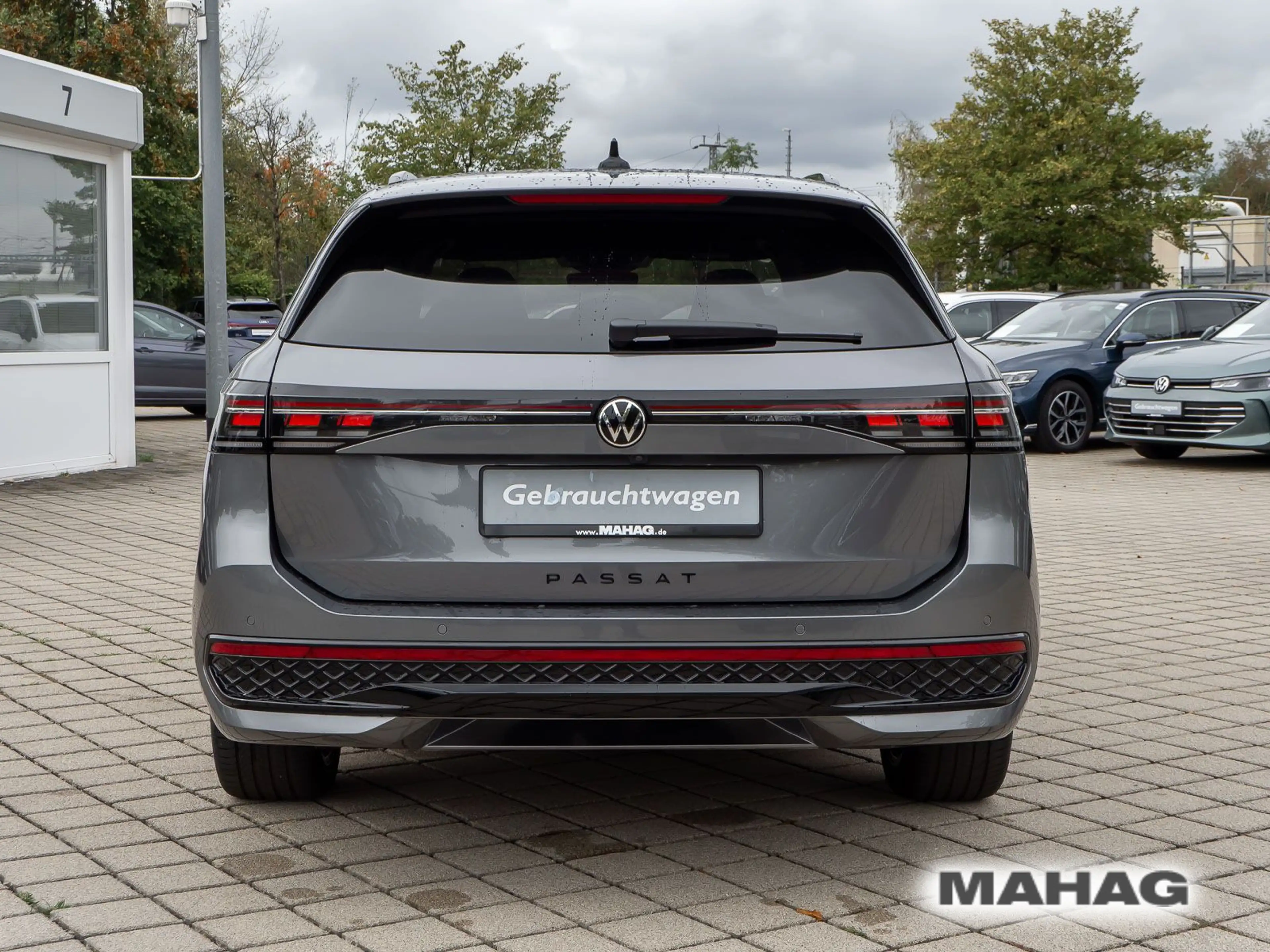 Volkswagen Passat Variant R-Line 1.5 TSI eHybrid IQ.Light I — photo 8