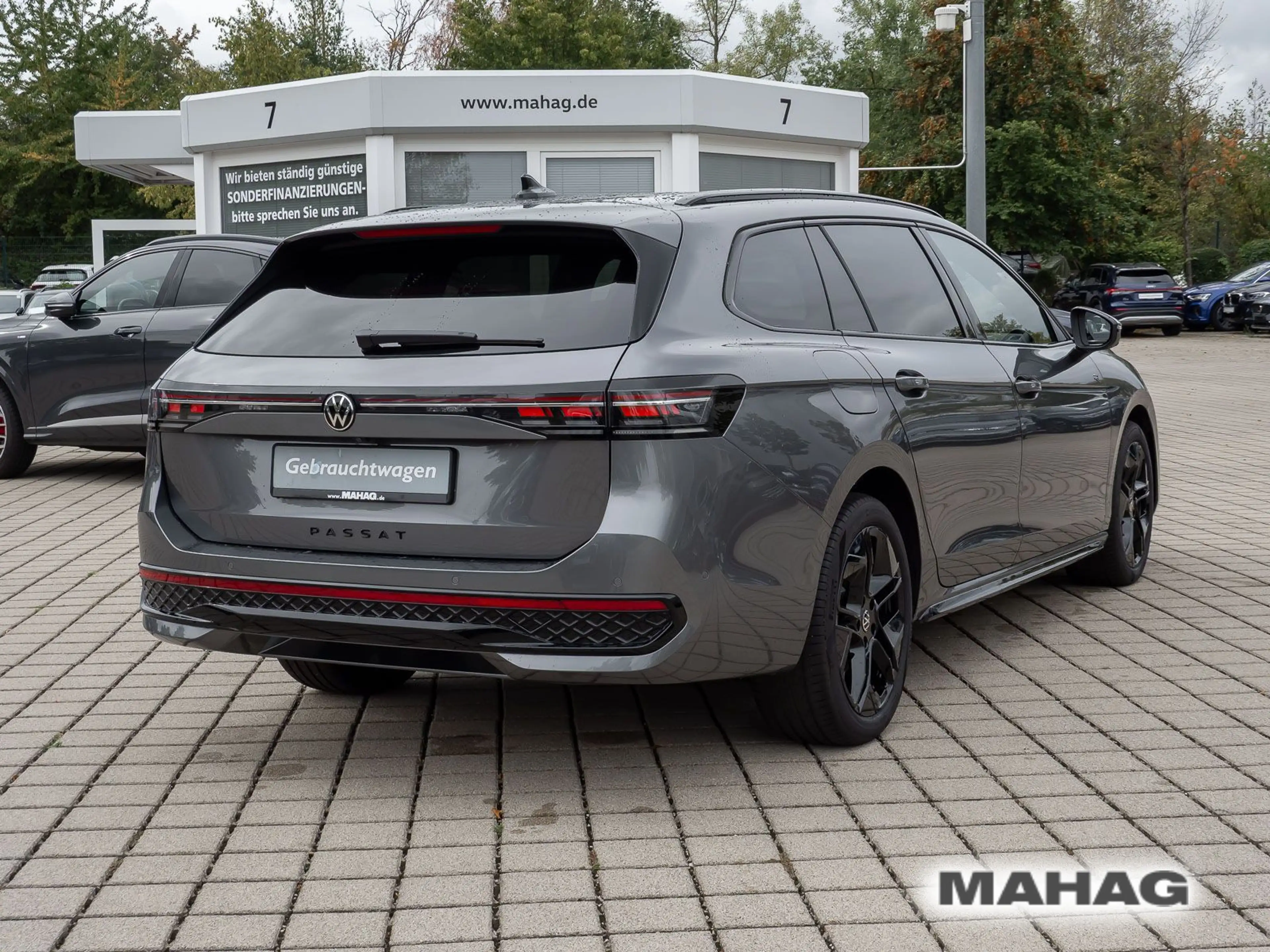 Volkswagen Passat Variant R-Line 1.5 TSI eHybrid IQ.Light I — photo 7