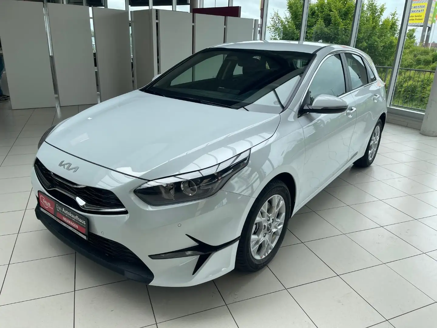 Kia Ceed / cee'd 1.0T 100 ULTIMATE STD Blanc - 1