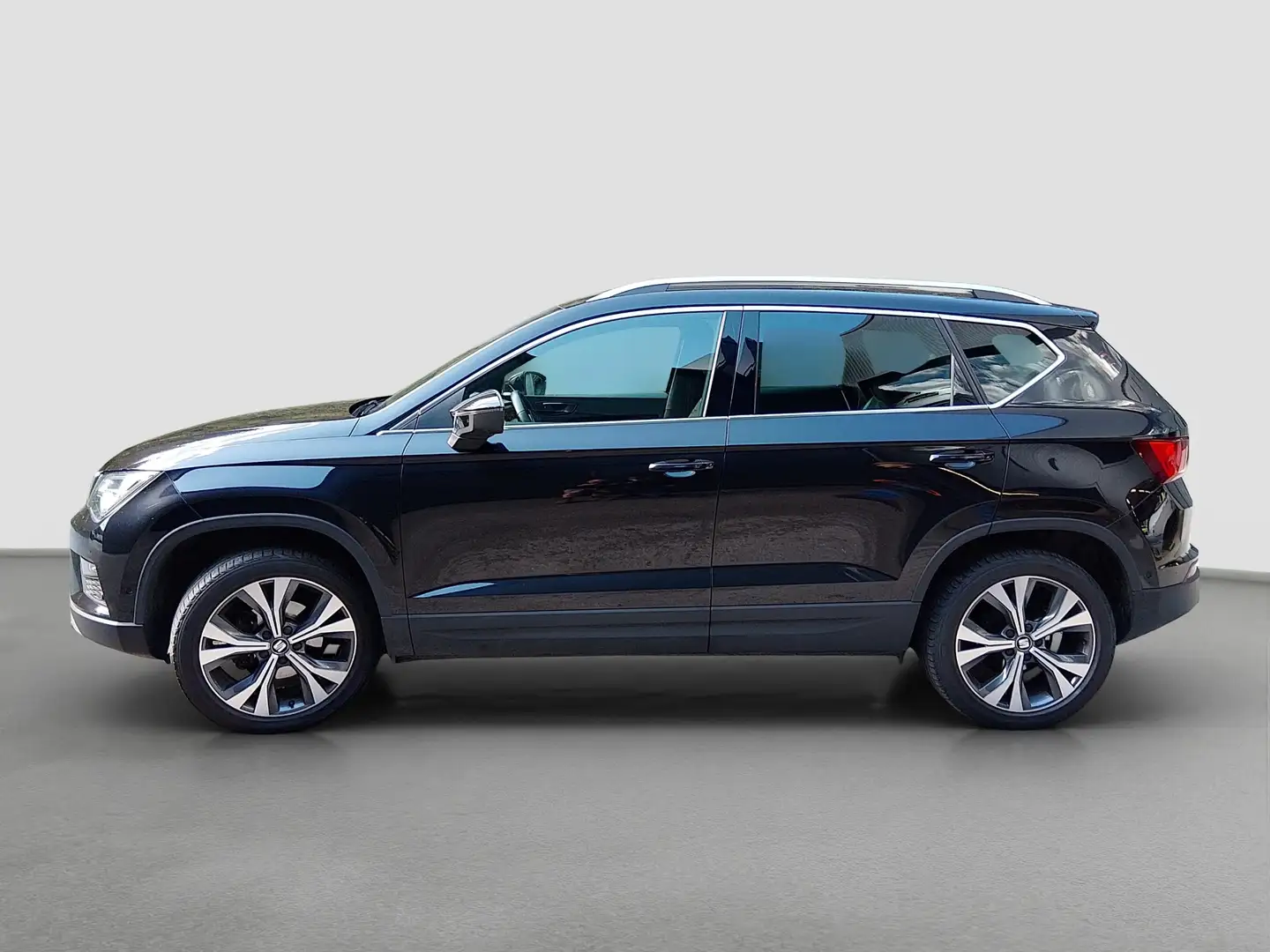 SEAT Ateca Xcellence ACT 1,5 TSI Schwarz - 2
