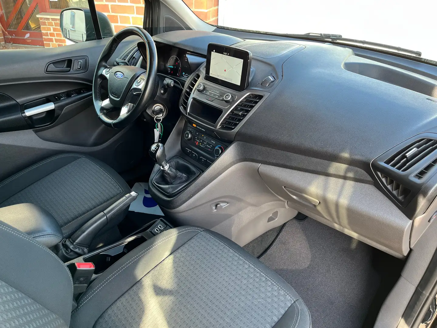 Ford Tourneo Connect - Kamera - Sitzh.- Navi - 7 Sitze !!! Schwarz - 2