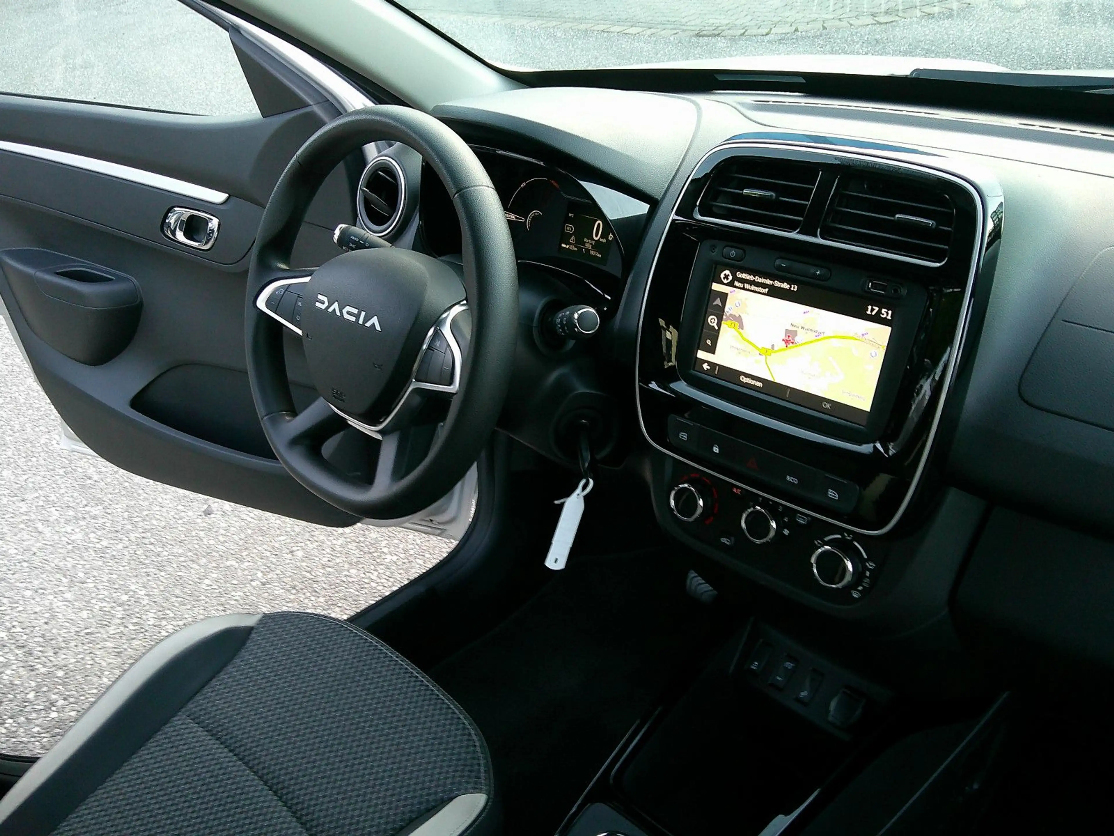 Dacia Spring Electric Essential CCS inkl. Batterie ! — photo 15