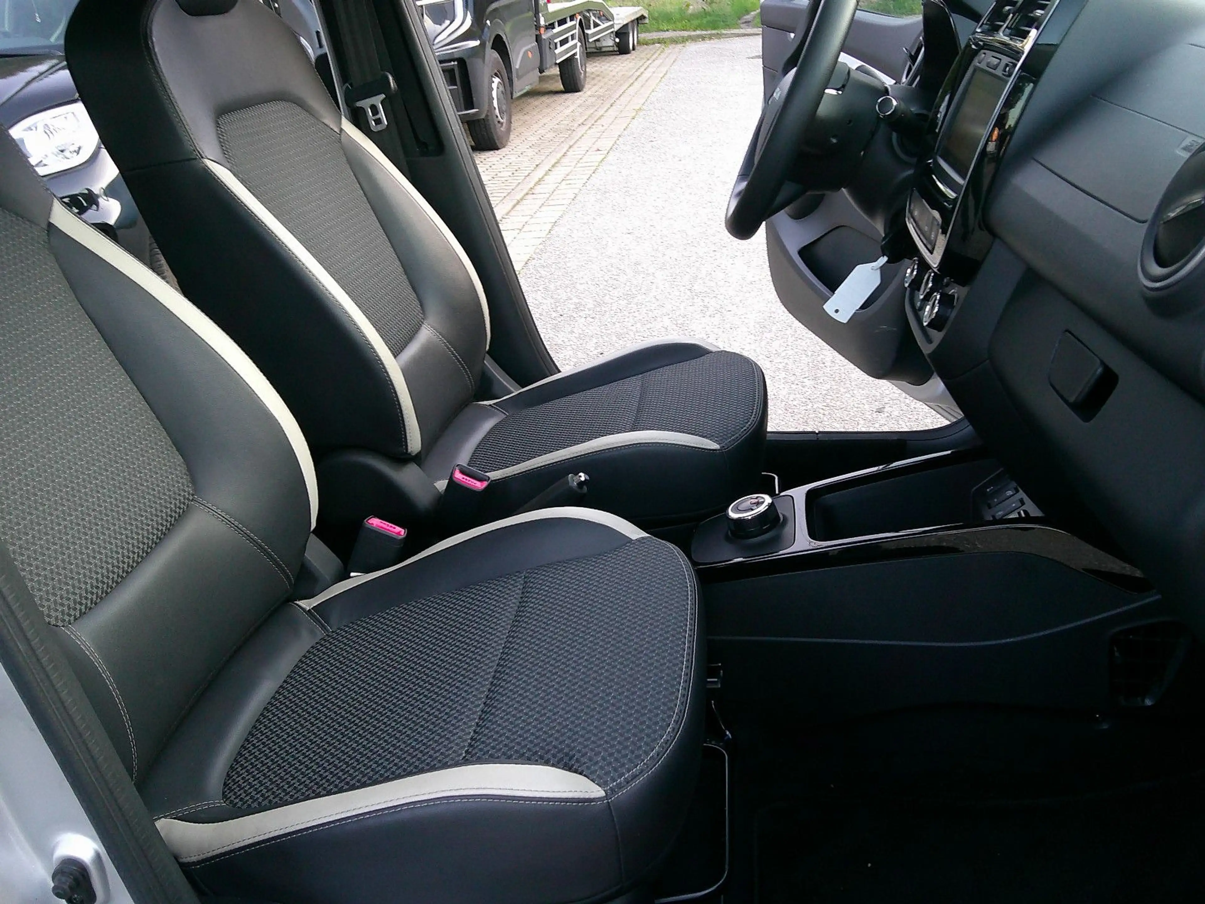 Dacia Spring Electric Essential CCS inkl. Batterie ! — photo 5
