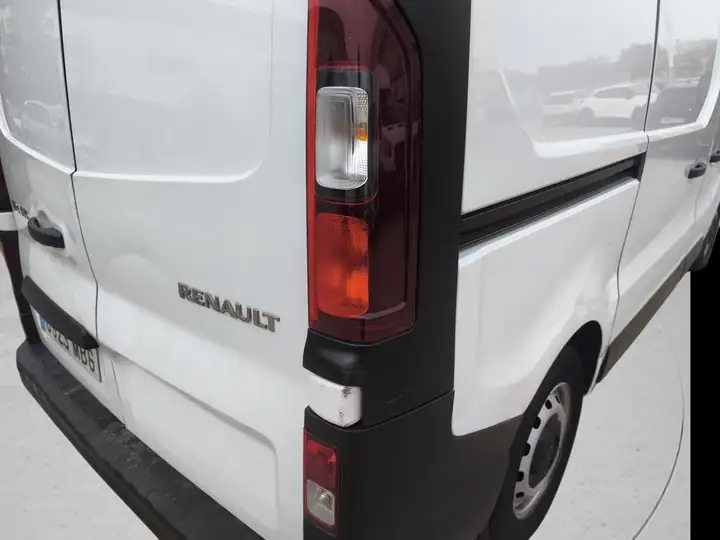 Renault Trafic 2022, foto 17
