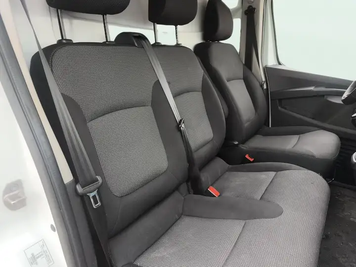 Renault Trafic 2022, foto 12