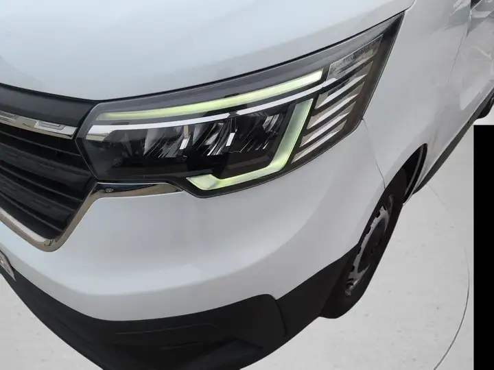 Renault Trafic 2022, foto 16