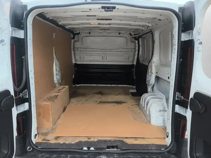 Renault Trafic 2022, foto 6