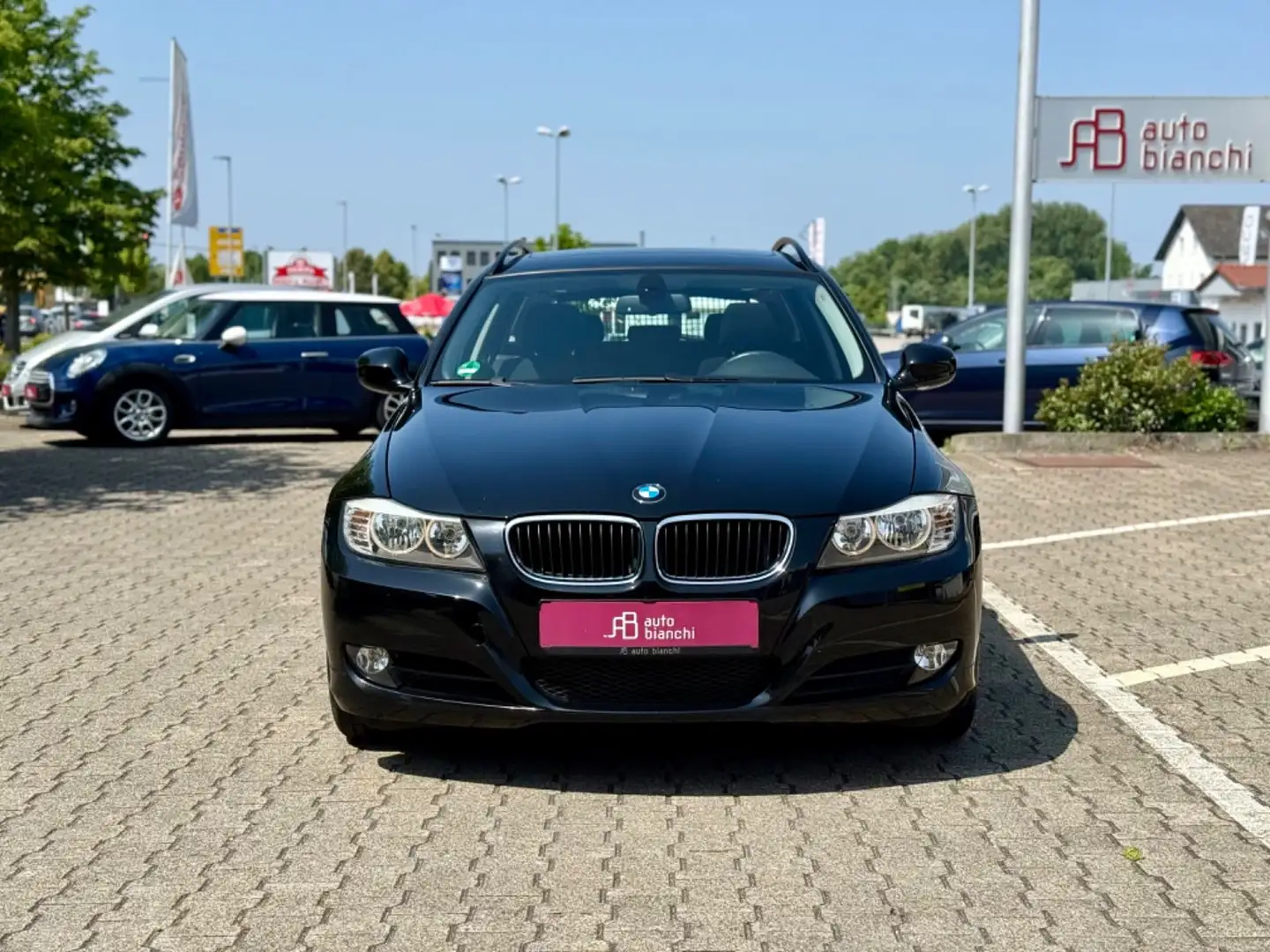 BMW 318 i Touring *'Autom. *Panorama *AHK *PDC Noir - 2