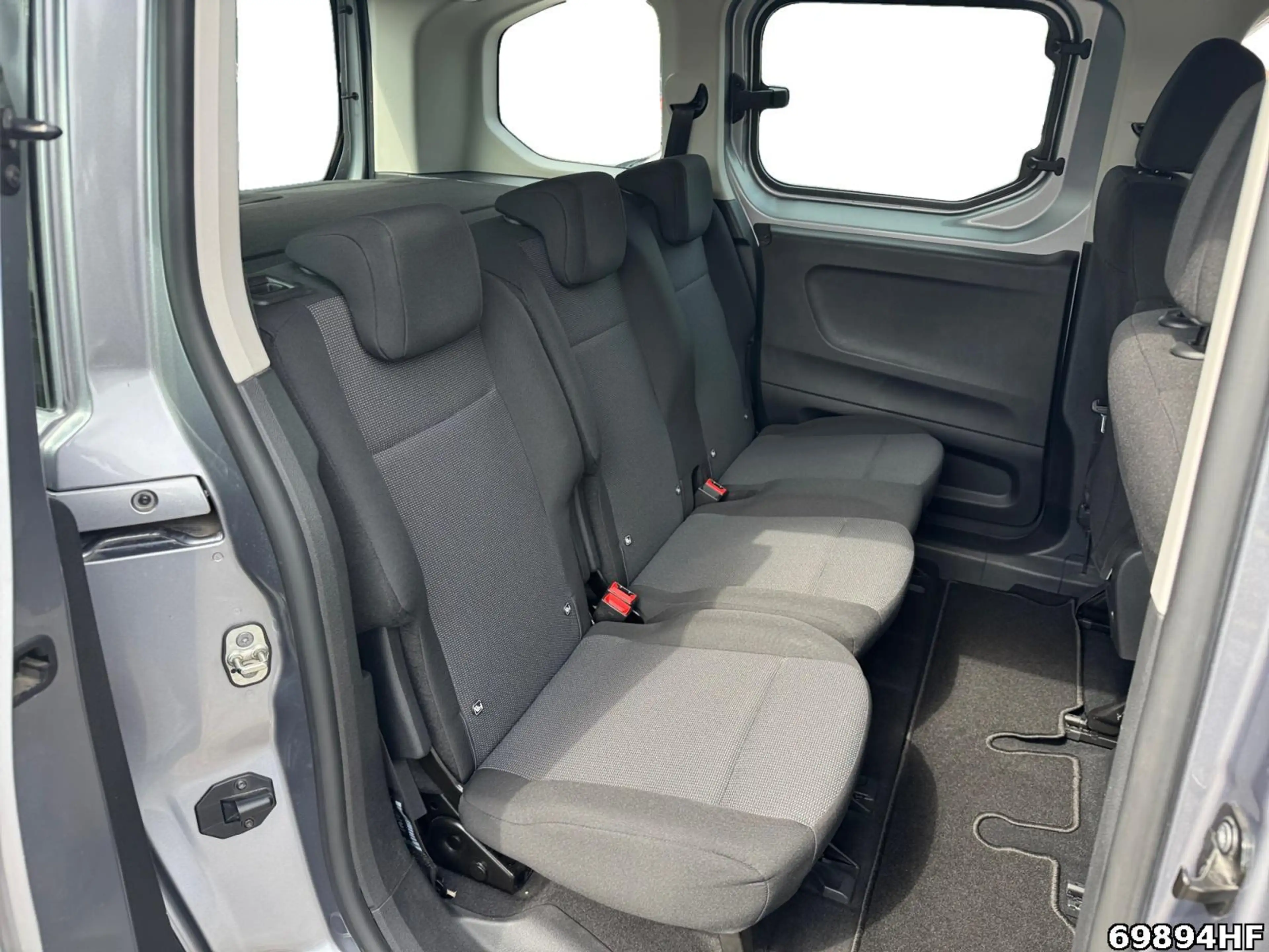 Peugeot Rifter Elektromotor 136 Active Pack L1 — photo 12