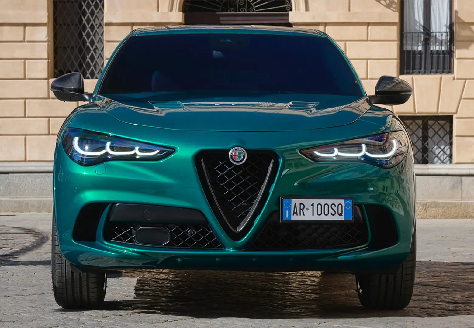 Alfa Romeo Stelvio 2.2 Executive Q4 210 Aut. Noir - 2