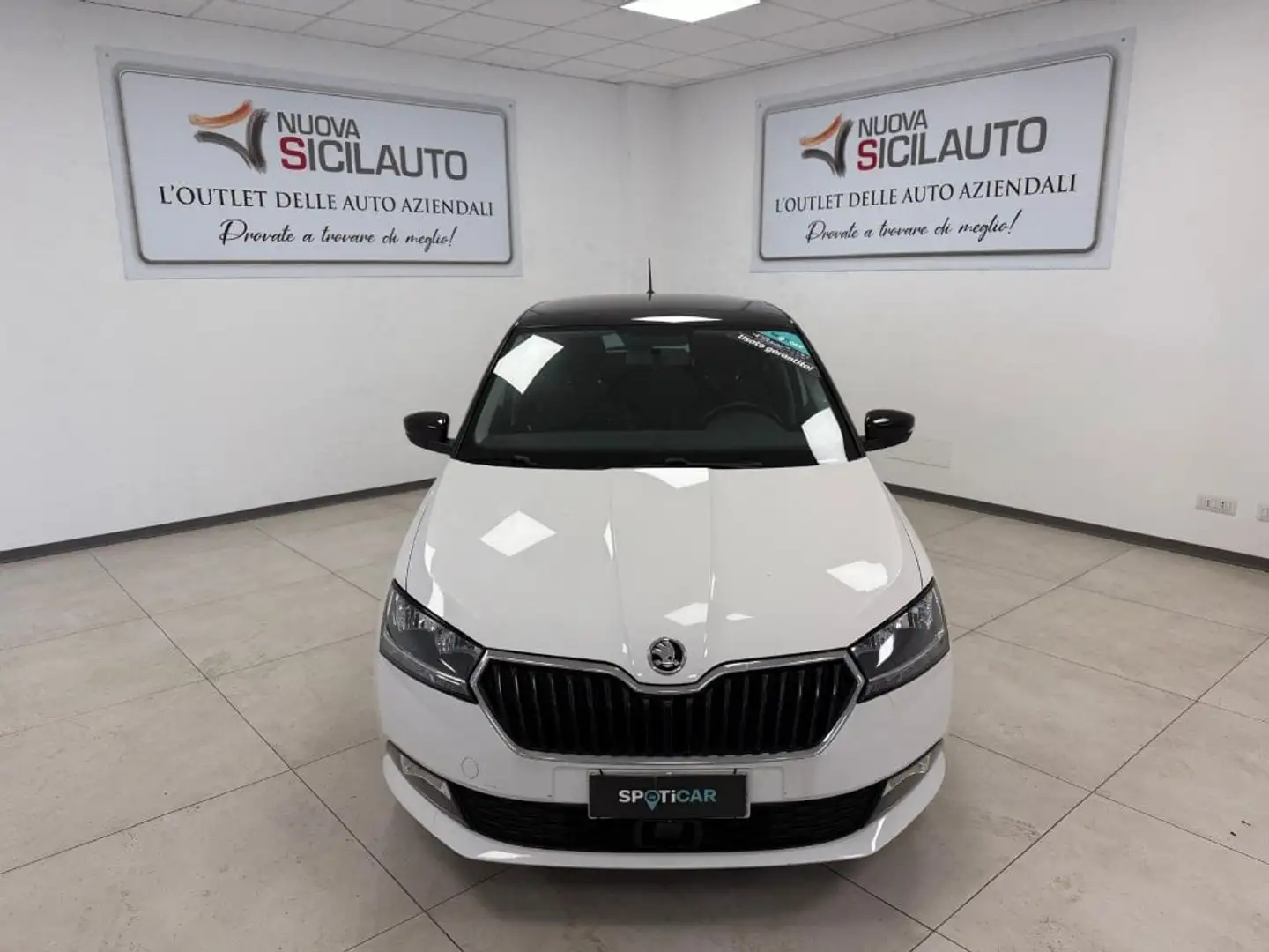 Skoda Fabia III 2015 Berlina 1.0 mpi Twin Color Nero 60cv my19 Bianco - 1