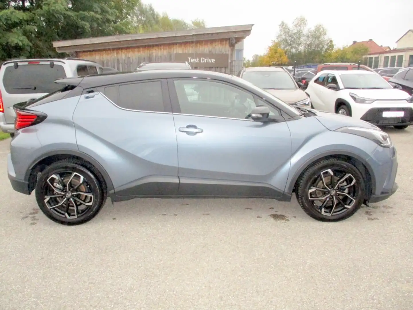 Toyota C-HR 1,8 C-LUB Grau - 2
