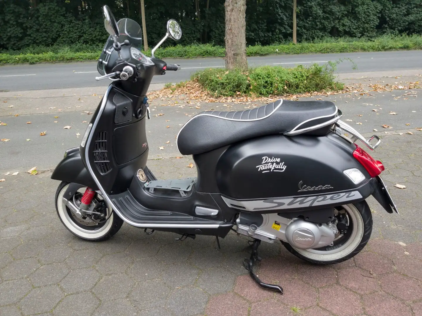 Vespa GTS 300 Negru - 2