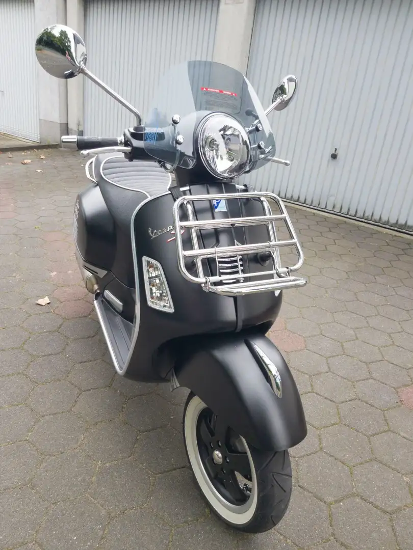 Vespa GTS 300 Negru - 1