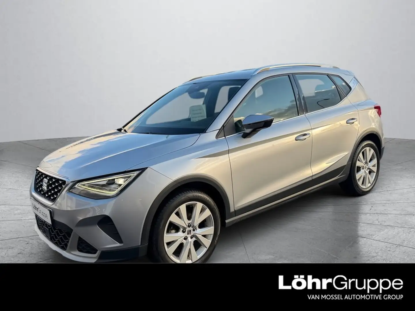 SEAT Arona 1,0 TSI Xperience Silber - 1