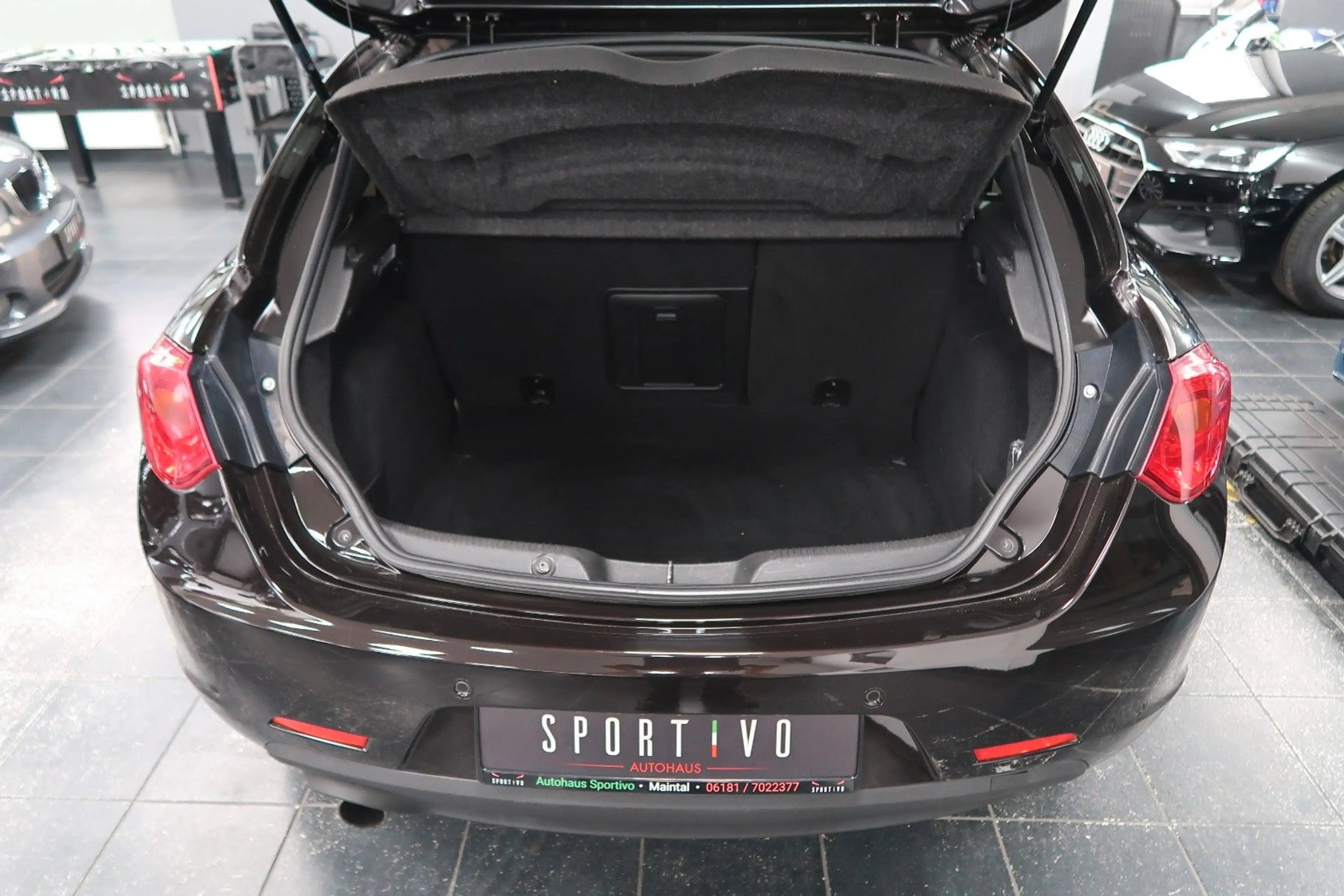 Alfa Romeo Giulietta Turismo 1.4 TB 16V MultiAir* TÜV-Neu* — photo 13