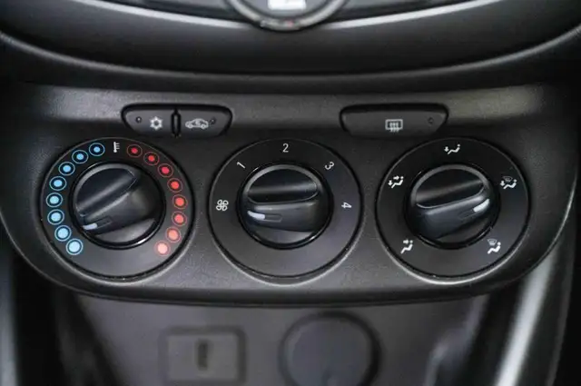 Opel Corsa view 16