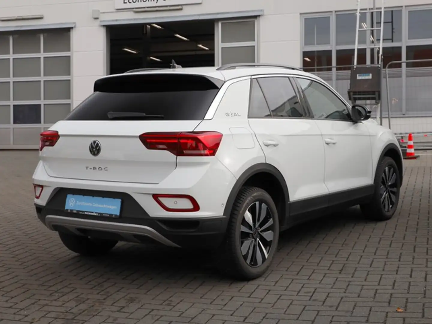 Volkswagen T-Roc 1.0TSi Goal ACC SideAssist NaviMedia 17Zoll LED Weiß - 2