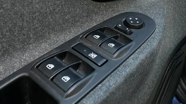 Lancia Ypsilon view 13
