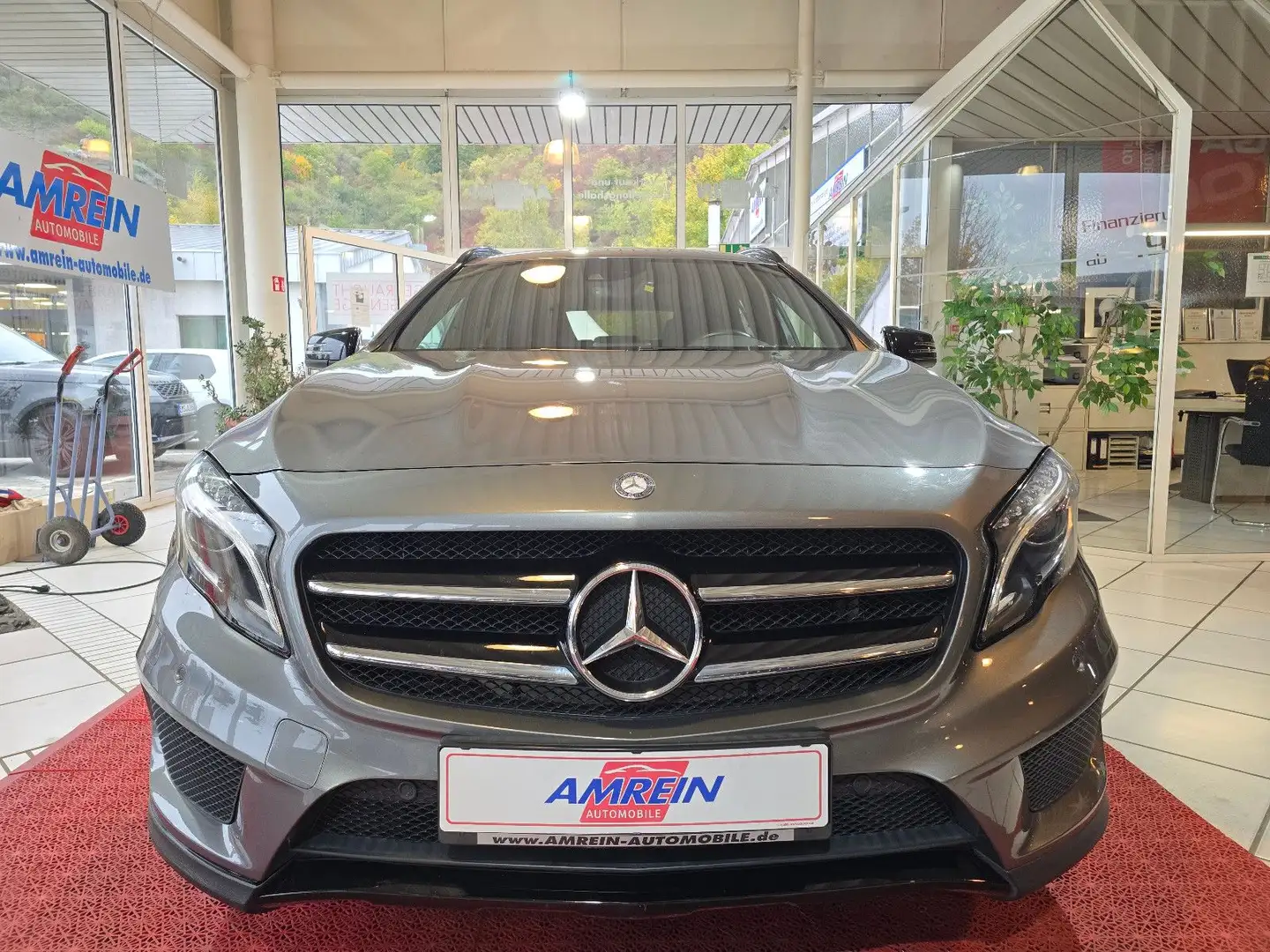 Mercedes-Benz GLA 220 CDI d 4Matic+NIGHT AMG LINE+LEDER+NAVI+ Grau - 2