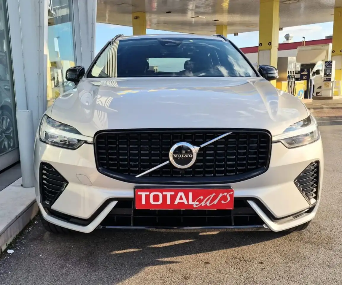 Volvo XC60 B4 (d) AWD automatico Plus Dark, миниатюра 2