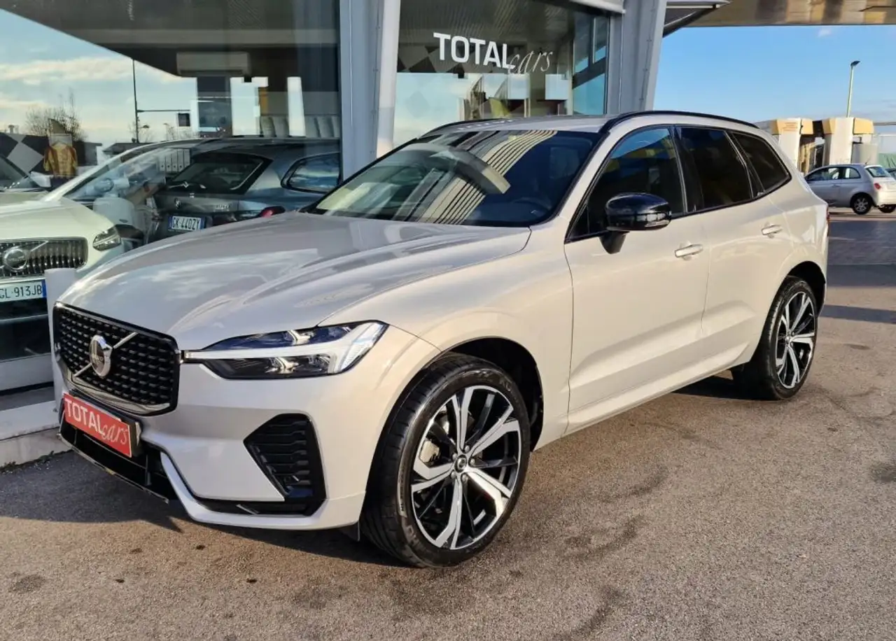 Volvo XC60 B4 (d) AWD automatico Plus Dark, миниатюра 3