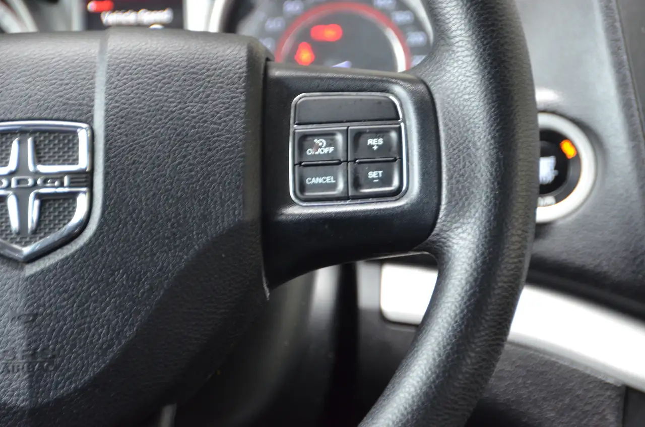 Dodge Journey снимка Dodge Journey