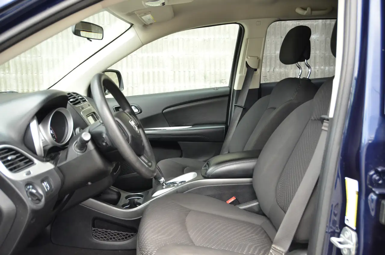 Dodge Journey снимка Dodge Journey