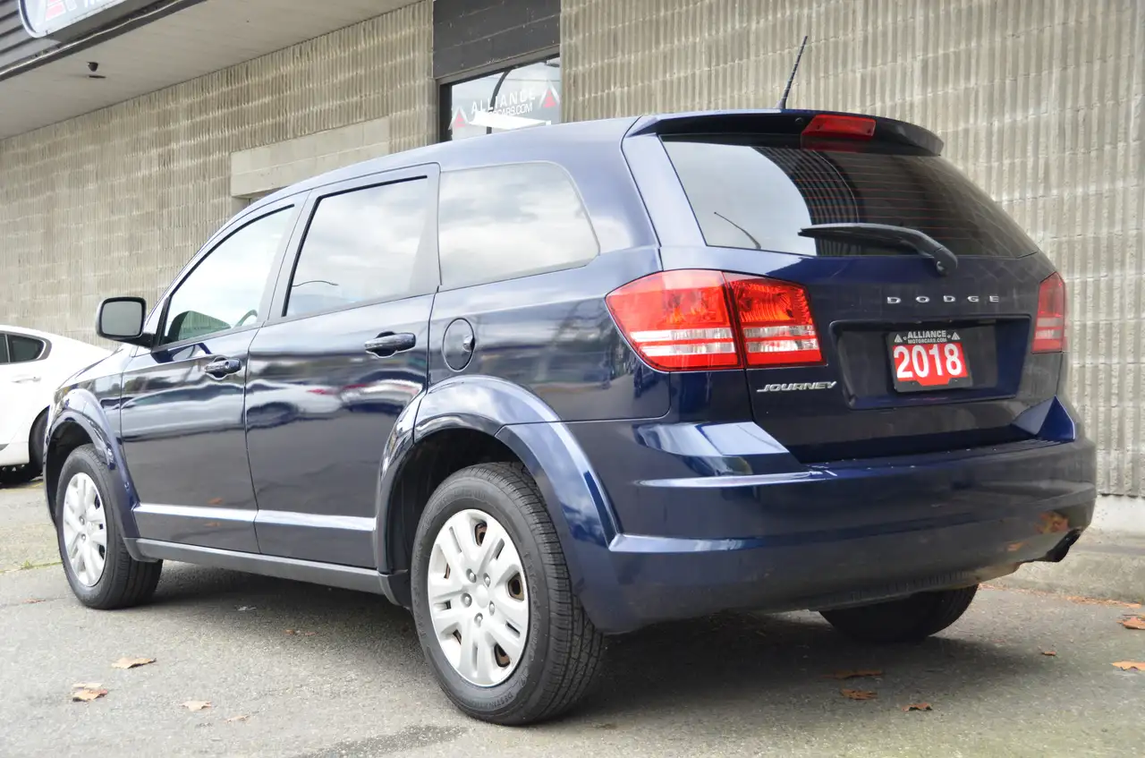 Dodge Journey снимка Dodge Journey