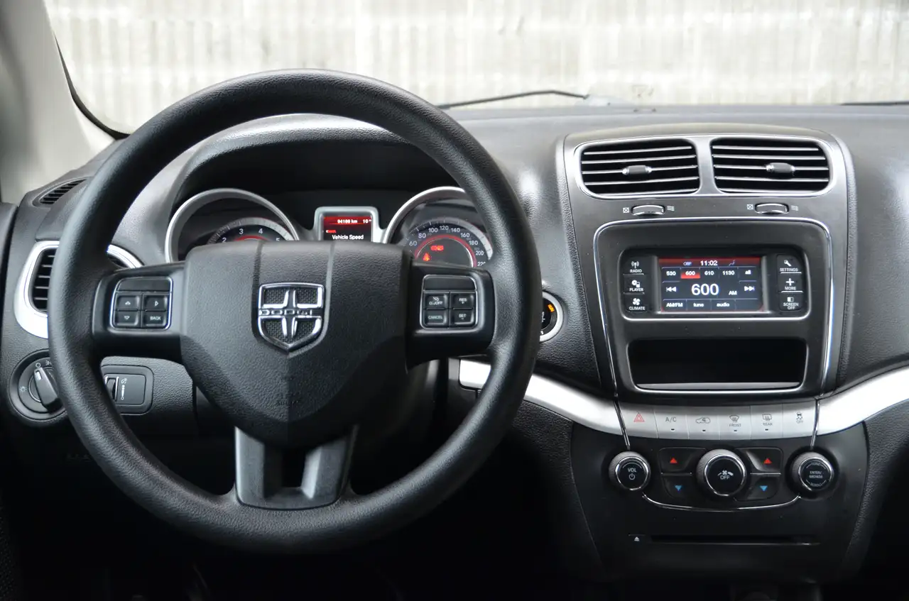 Dodge Journey снимка Dodge Journey