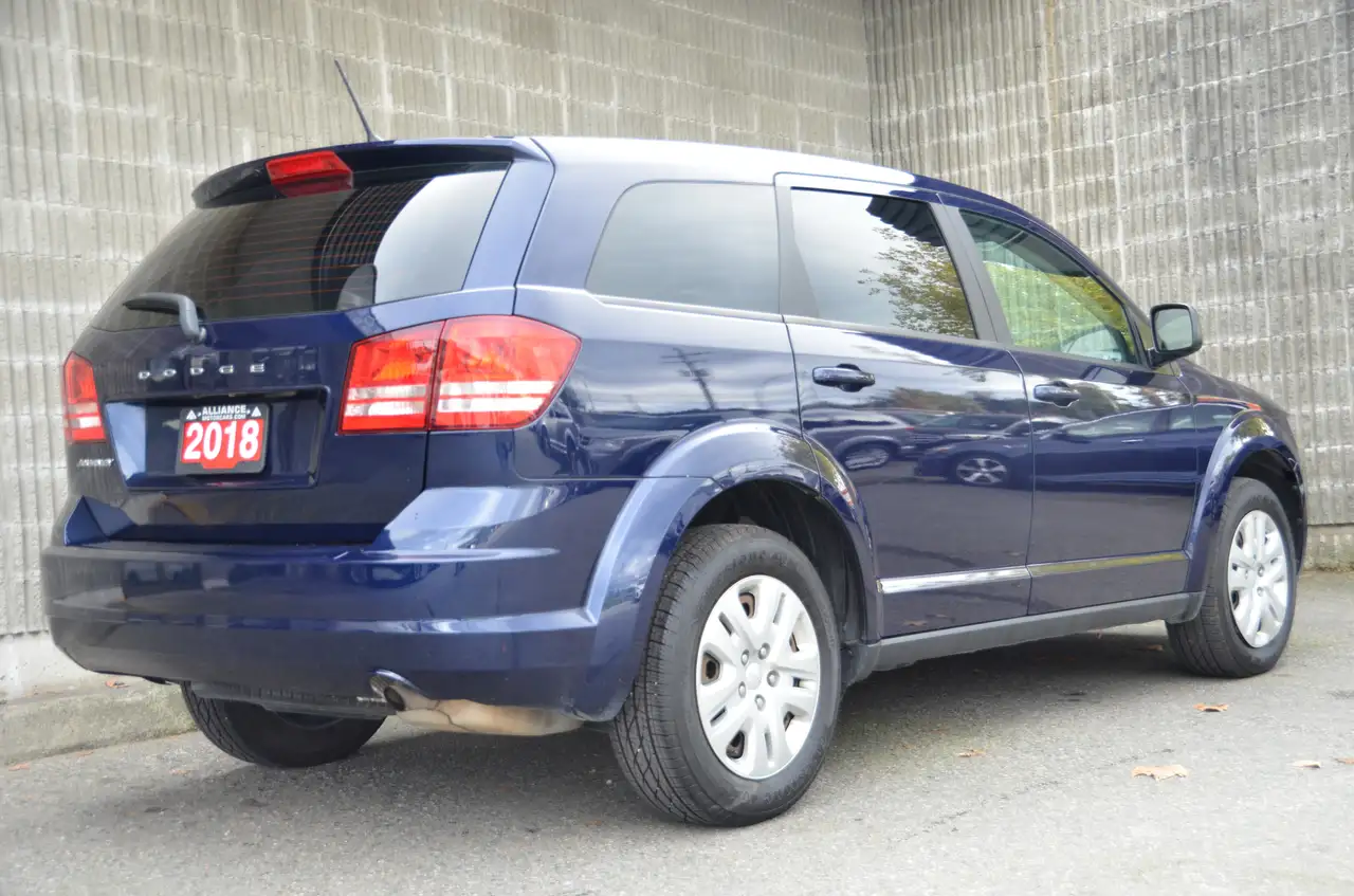 Dodge Journey снимка Dodge Journey