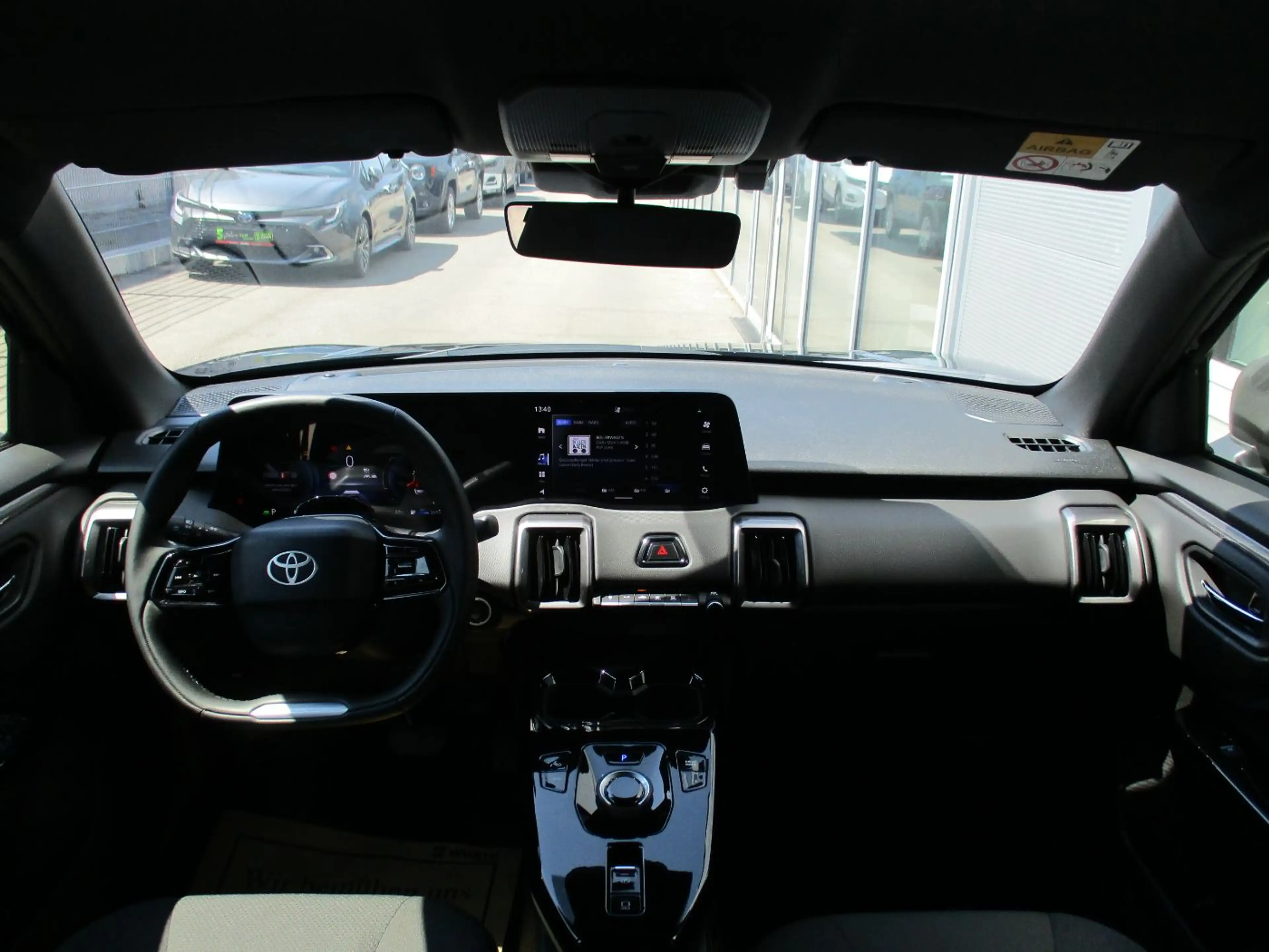 Toyota Urban Cruiser FWD Teamplayer ACC+LED+Navi+SHZ+LM — photo 12