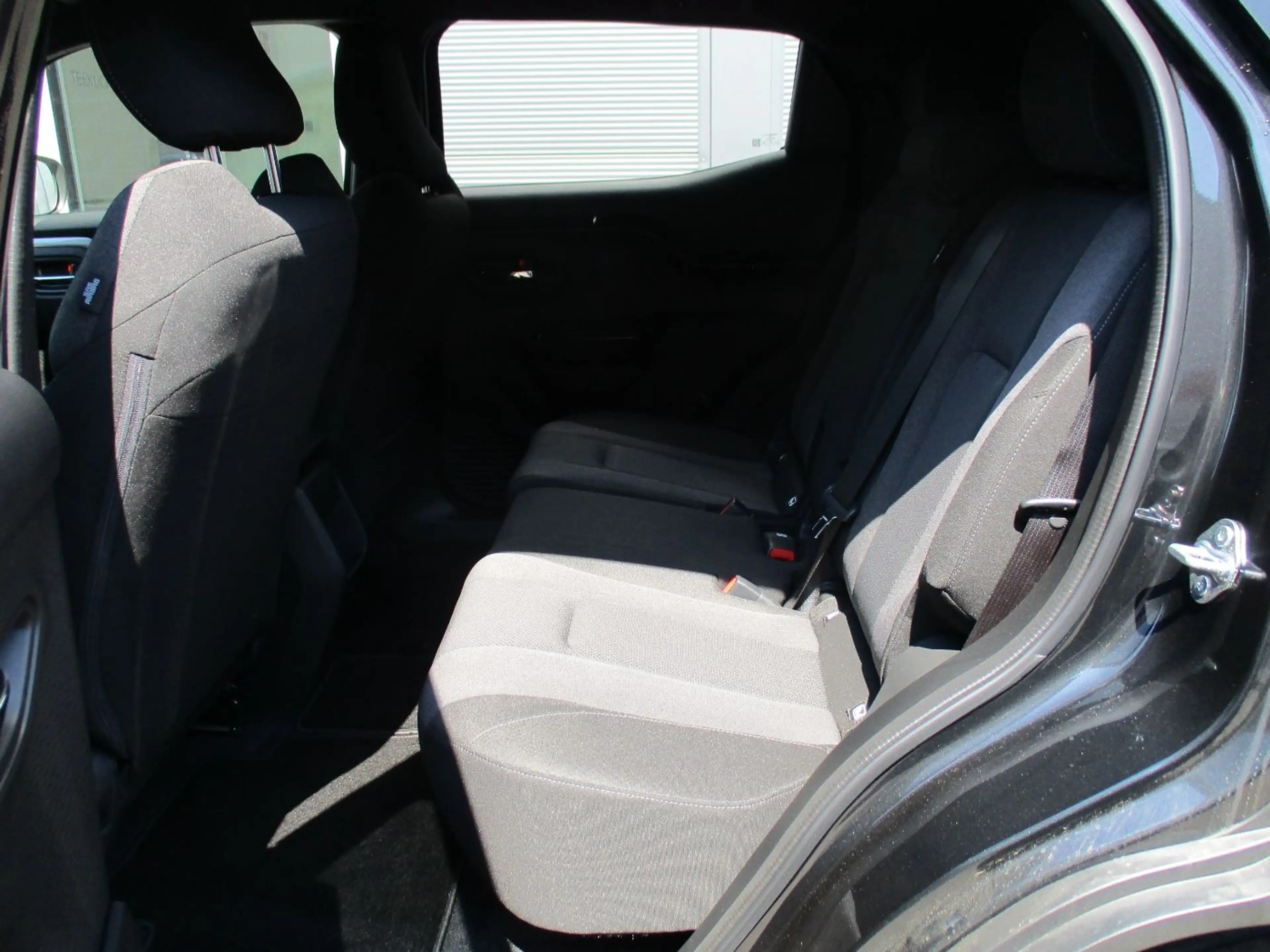 Toyota Urban Cruiser FWD Teamplayer ACC+LED+Navi+SHZ+LM — photo 9