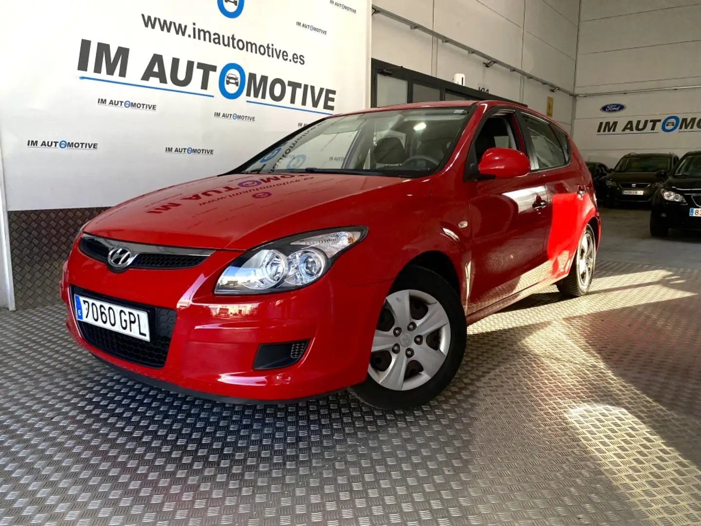 Hyundai i30 1.4 Comfort Rojo - 1