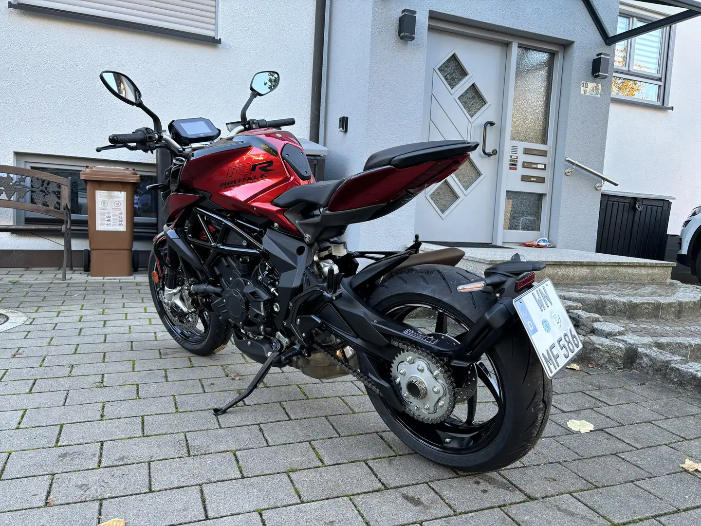 MV Agusta Brutale 800 Rojo - 2