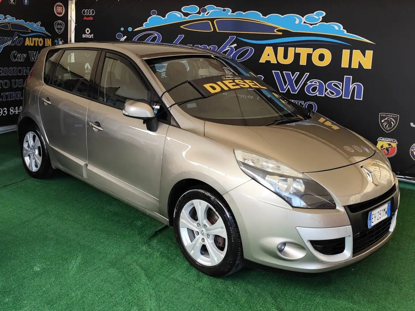 Renault Scenic Scenic X-Mod 1.5 dci Luxe 110cv Or - 1