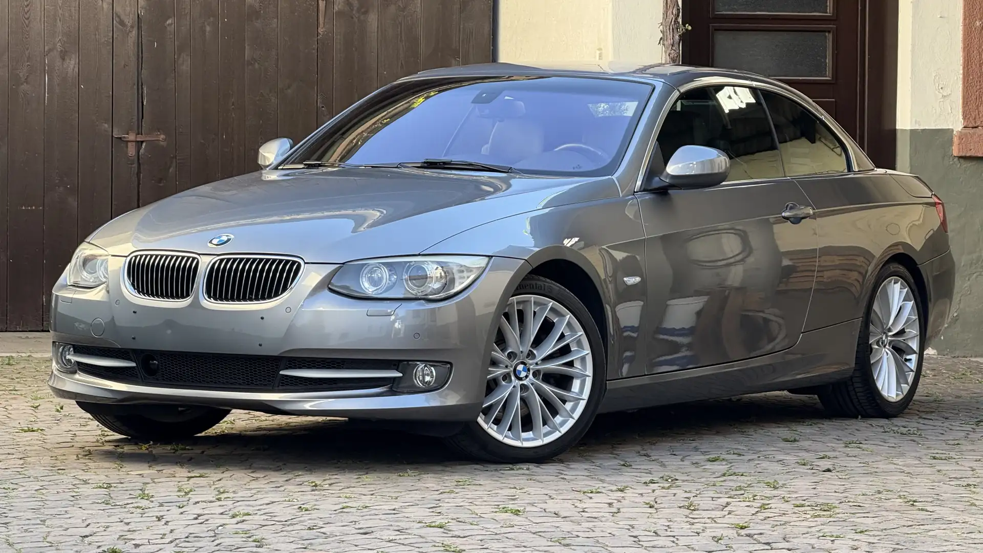 BMW 330 330d LCI Facelift aus seriösem Vorbesitz Grau - 1