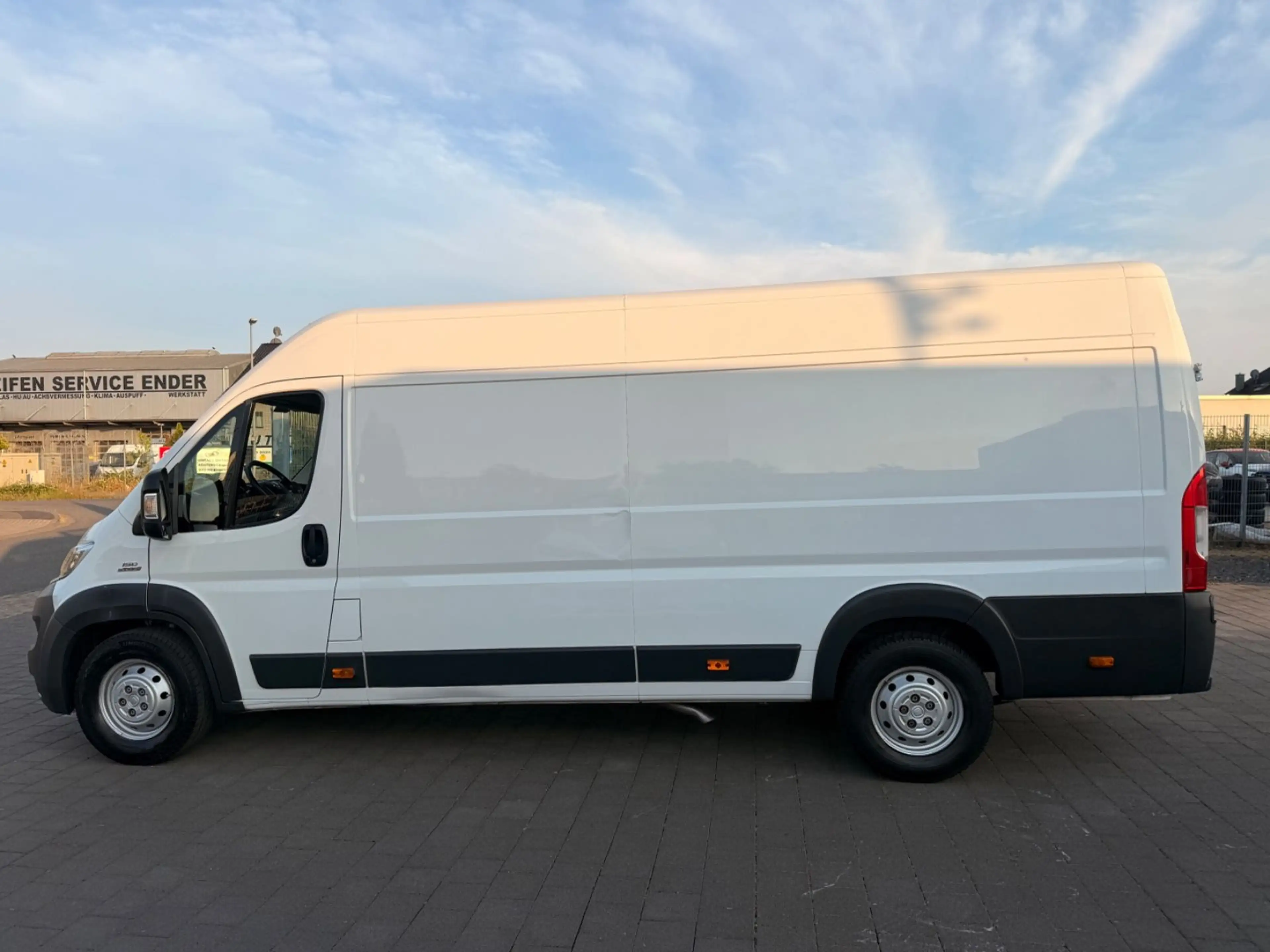 Fiat Ducato Maxi Kasten 35 150 L5H2 TüV 06/27 AHK 3t — photo 8