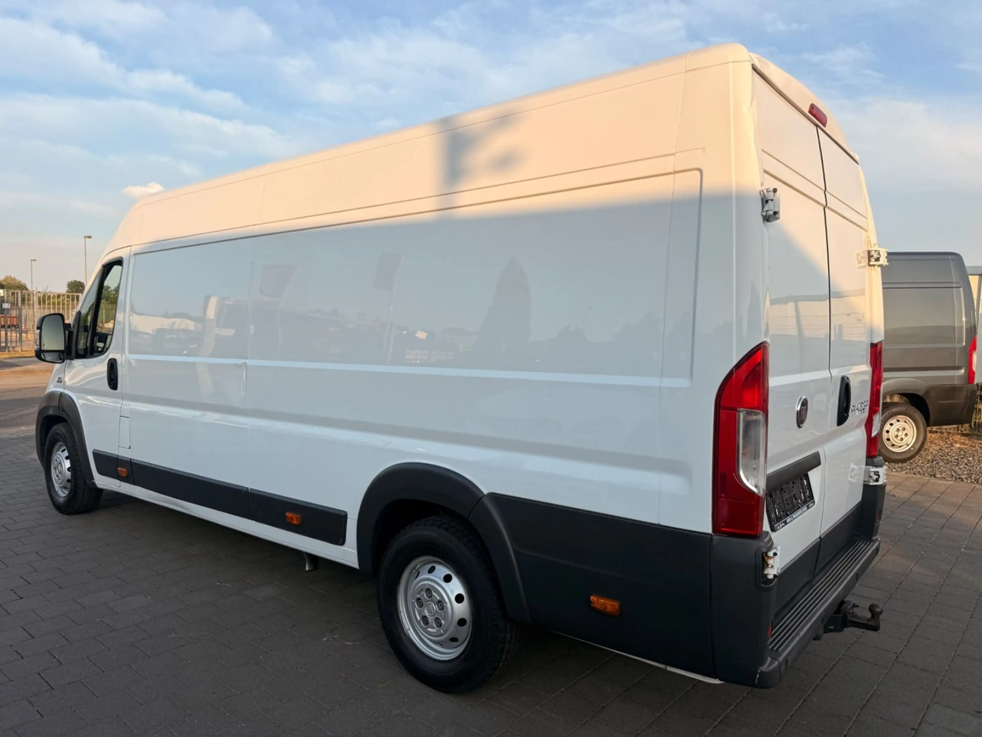 Fiat Ducato Maxi Kasten 35 150 L5H2 TüV 06/27 AHK 3t — photo 6