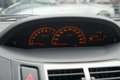 Toyota Yaris 1.3 VVTi Aspiration + CLIMATE CONTROL / 2E EIGENAA Grau - thumbnail 18