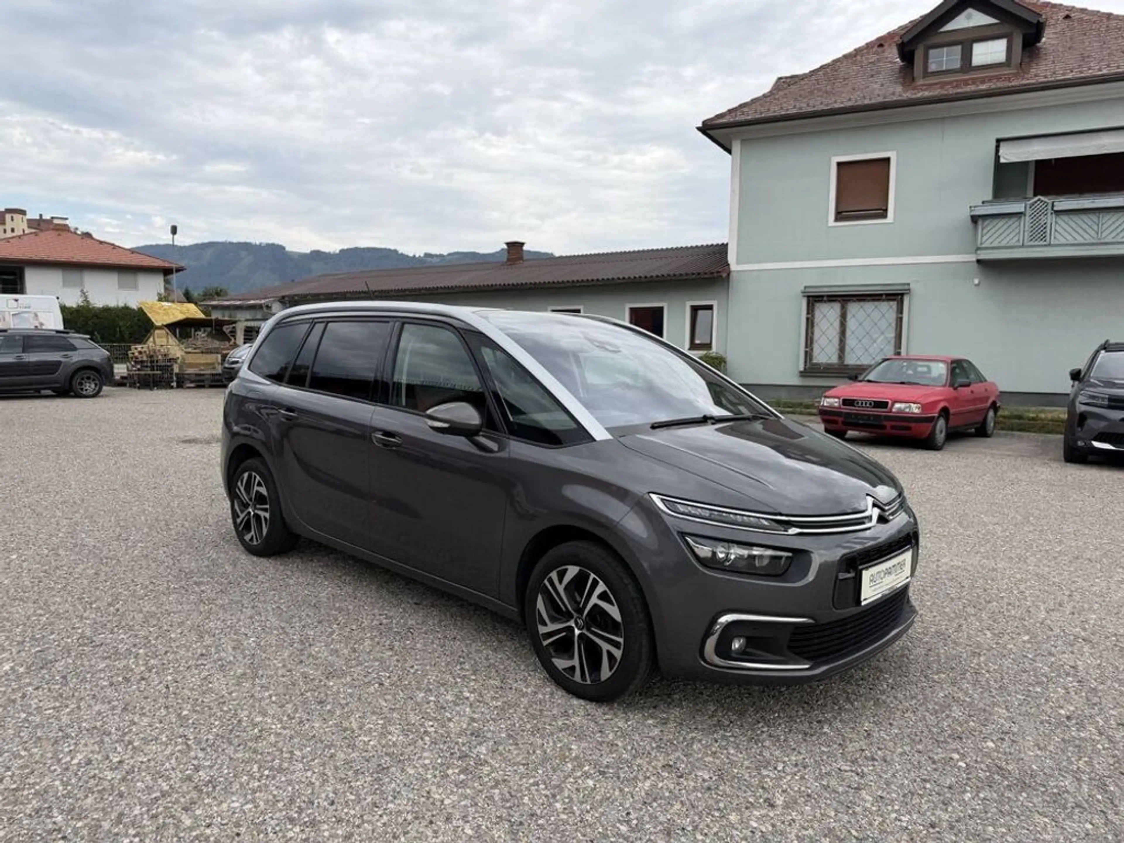 Citroen Grand C4 Picasso / SpaceTourer BlueHDi 130 S&S EAT Shine — photo 8
