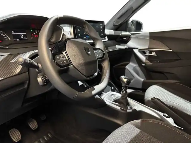 Peugeot 2008 view 11