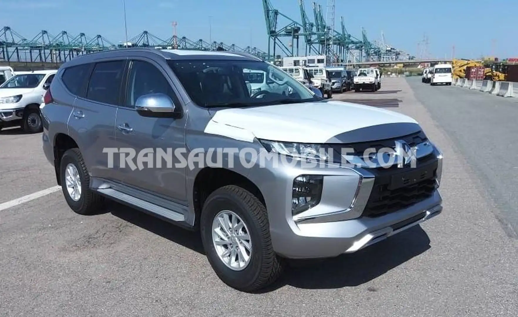 Mitsubishi Montero GLX  - EXPORT OUT EU TROPICAL VERSION - EXPORT OUT Срібний - 1