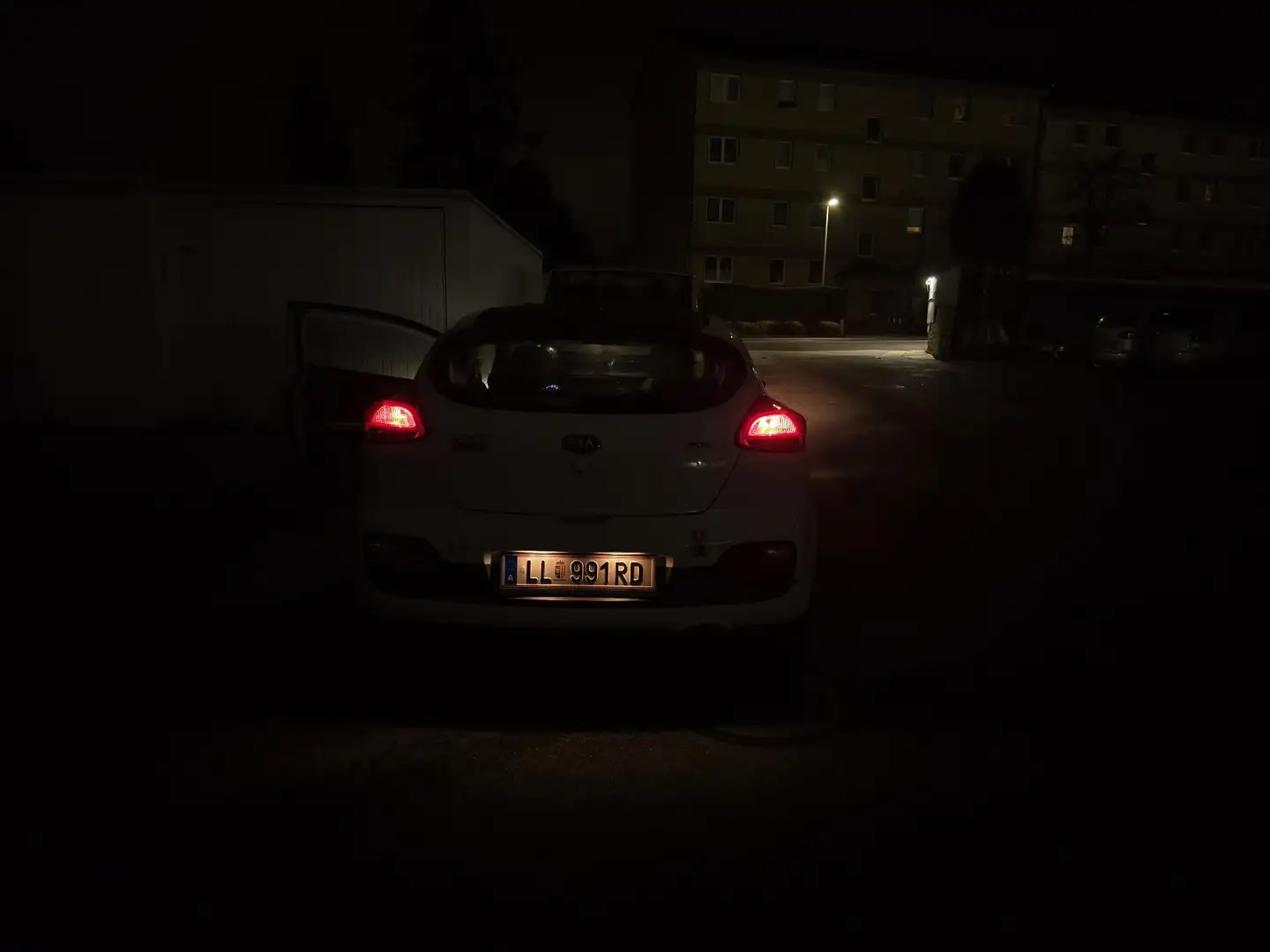 Kia ProCeed / pro_cee'd pro cee'd 1,4 CRDi ISG Motion Pro Weiß - 2